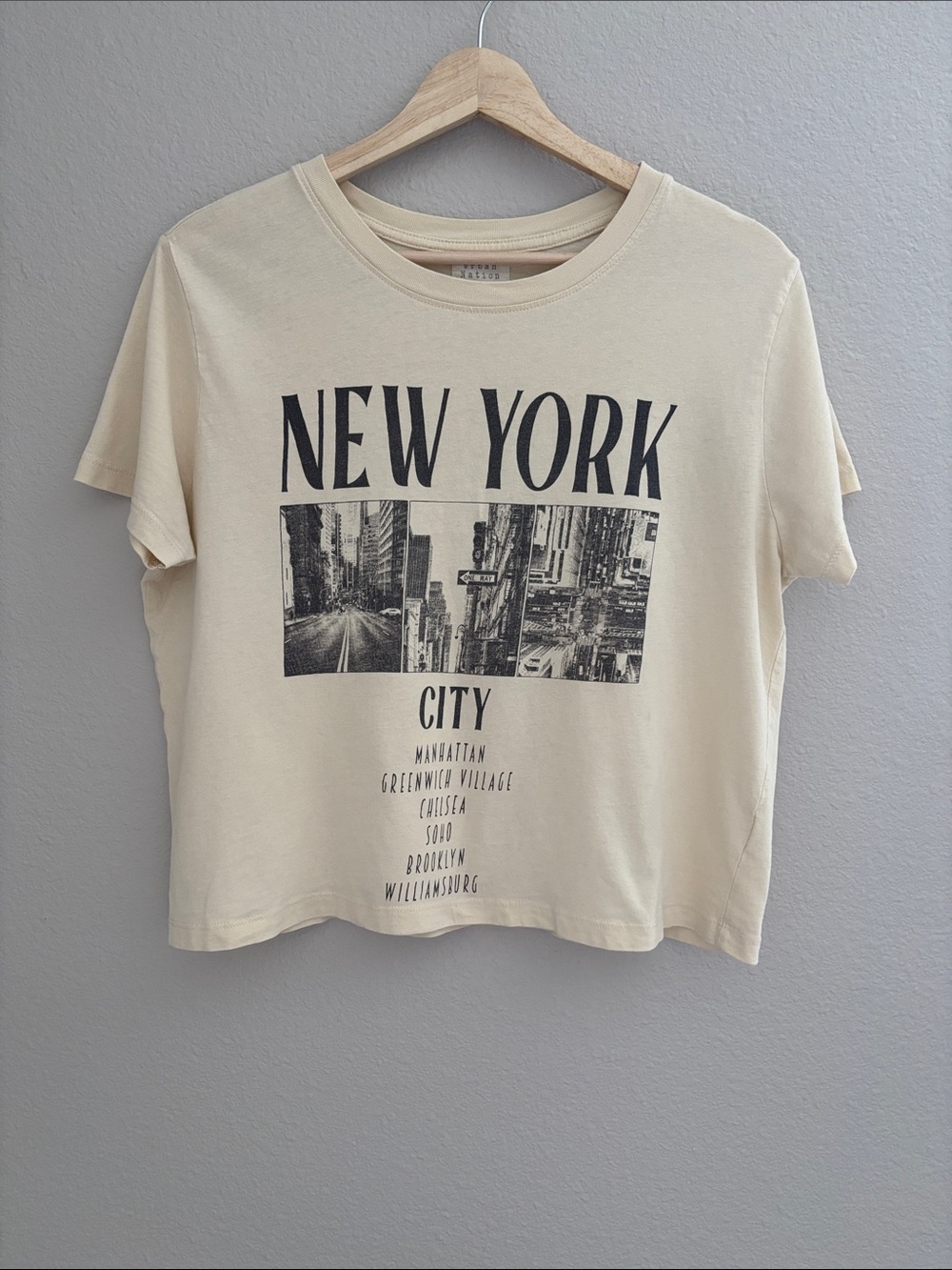 New York Graphic Tee - Cream Short Sleeve Top